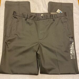 *NWT* Van Heusen Classic Fit Grey Non-Iron Flat Front Men's Pants Size W36 L34